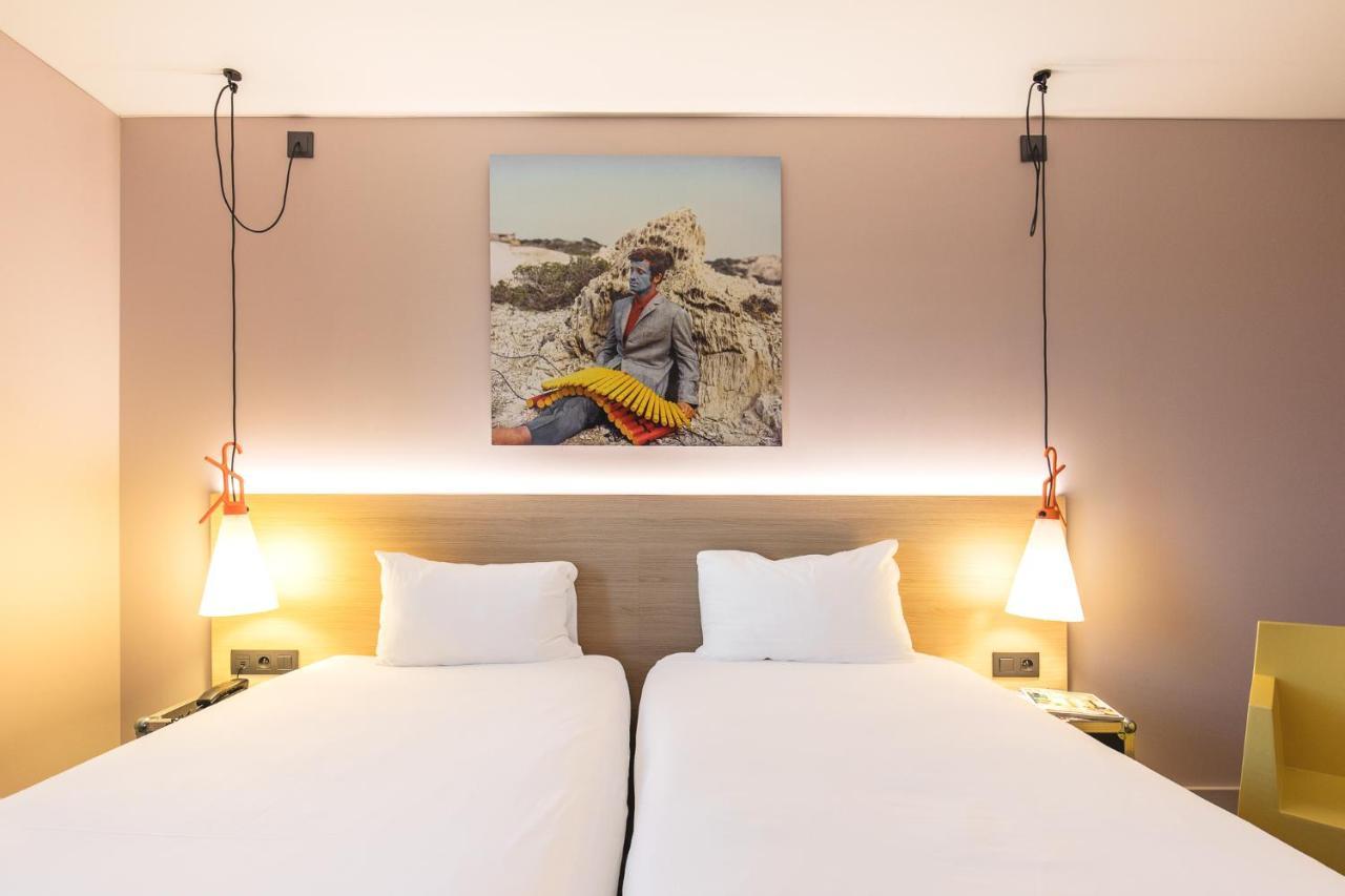 Hotel Ibis Styles Lyon Centre Confluence Exterior foto