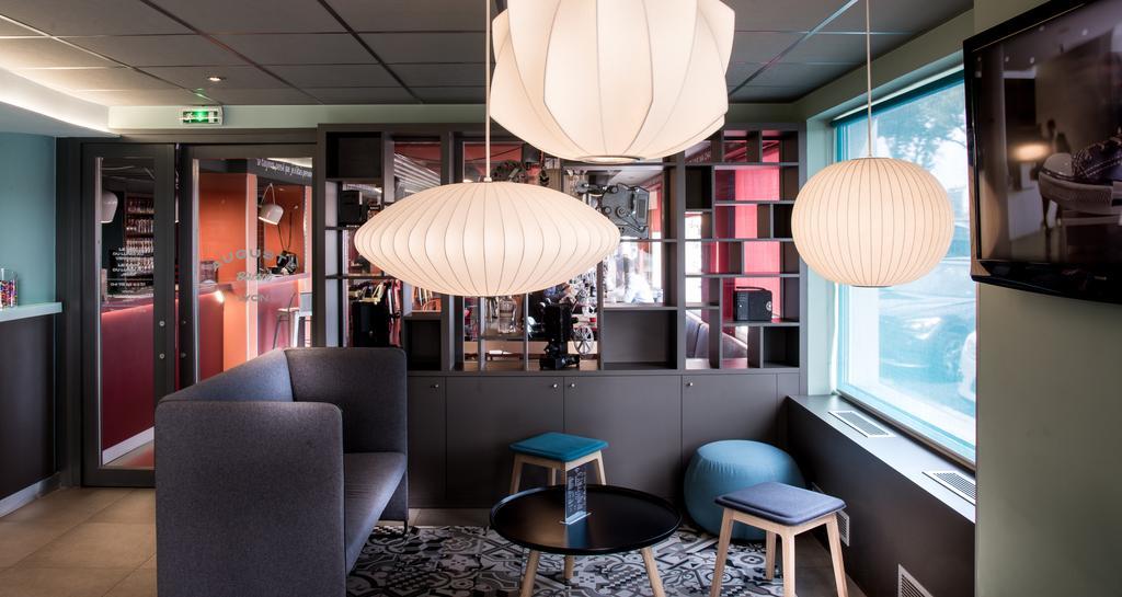 Hotel Ibis Styles Lyon Centre Confluence Exterior foto
