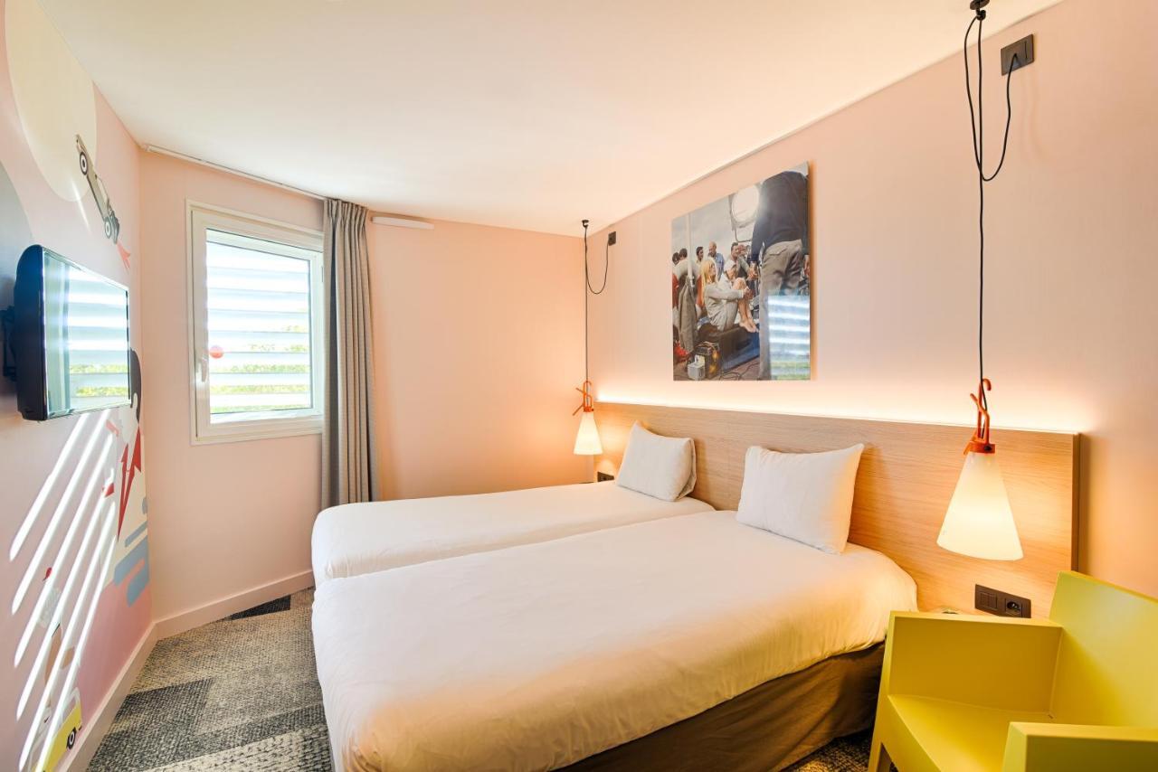 Hotel Ibis Styles Lyon Centre Confluence Exterior foto